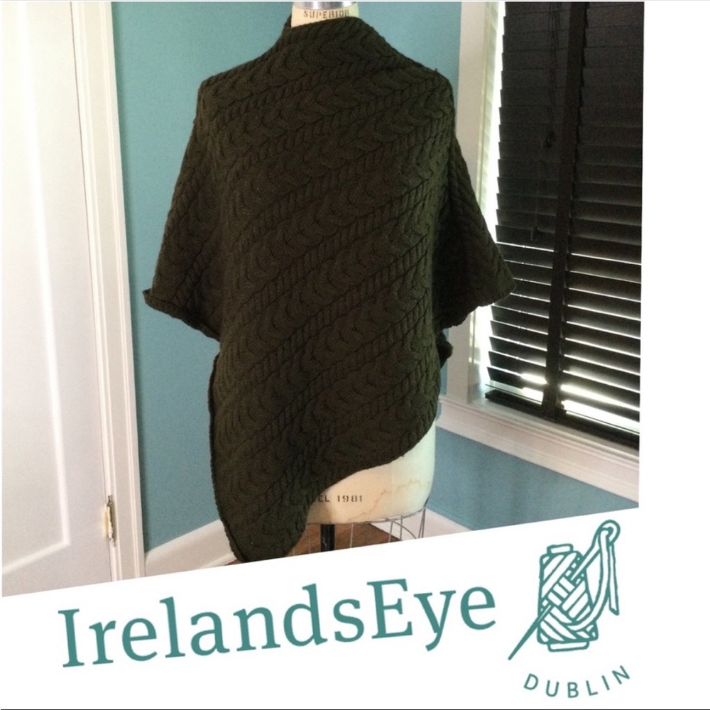 Ireland’s Eye Green Aran Cable knit poncho 100% wool